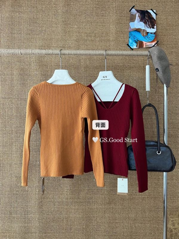 極簡風修身顯瘦性感V領針織上衣-5色 極簡風修身顯瘦性感V領針織上衣-5色