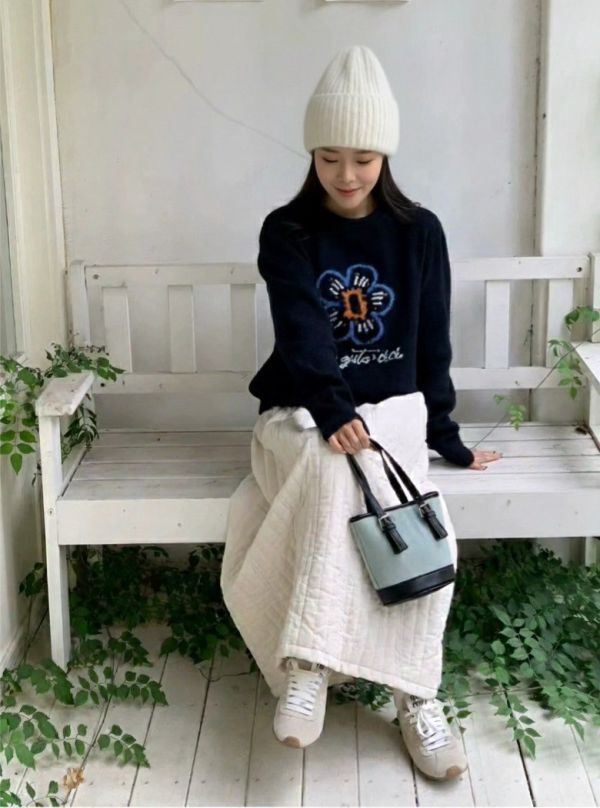 Korea 可愛小花毛衣-3色 Korea 可愛小花毛衣-3色