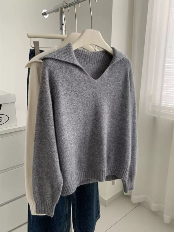 墨綠色綿羊毛翻領慵懶針織V領上衣-4色 墨綠色綿羊毛翻領慵懶針織V領上衣-4色