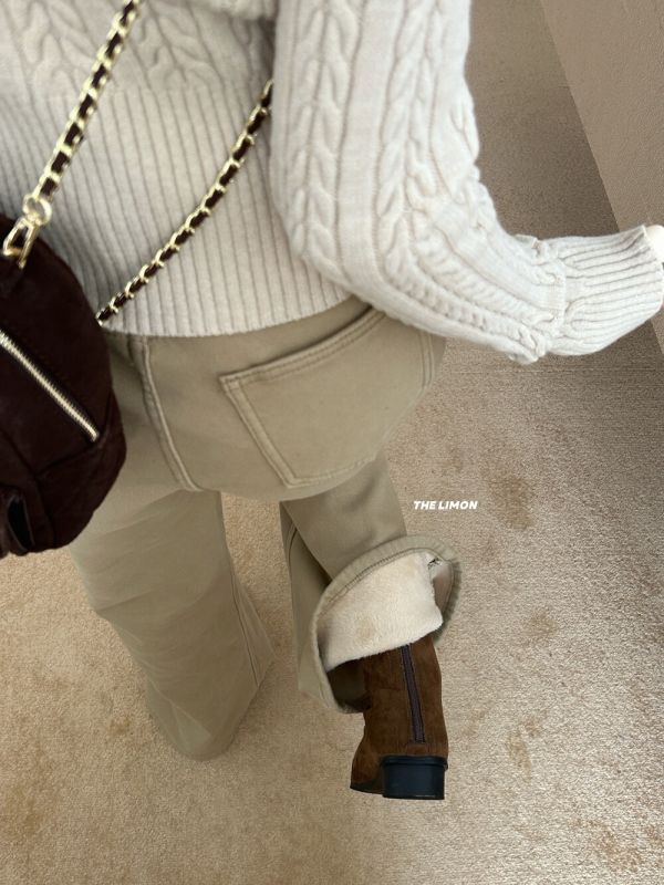 氣質百搭加絨高腰直筒微喇叭牛仔褲-3色 氣質百搭加絨高腰直筒微喇叭牛仔褲-3色