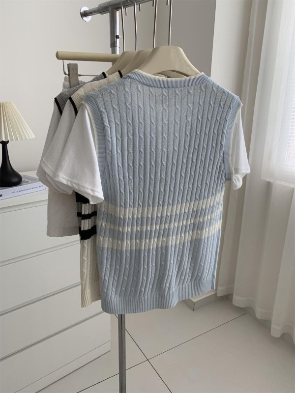 夏天也可以穿的針織衫 萊賽爾亞麻天絲 氣質假兩件小馬刺繡冰絲上衣-3色 夏天也可以穿的萊賽爾亞麻天絲 氣質假兩件小馬刺繡冰絲上衣-3色