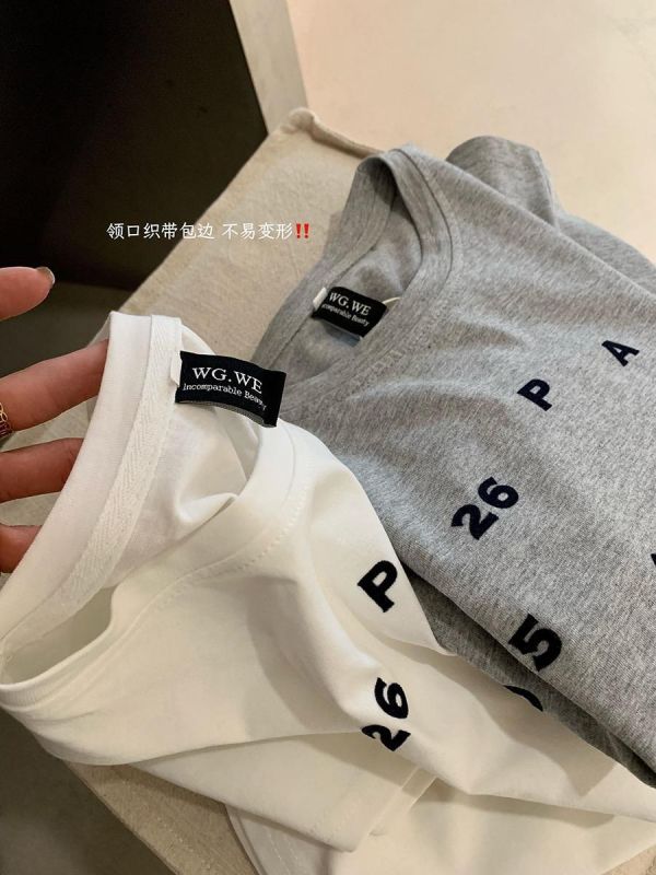 韓系字母數字鐘錶植絨修身T-2色 韓系字母數字鐘錶植絨修身T-2色