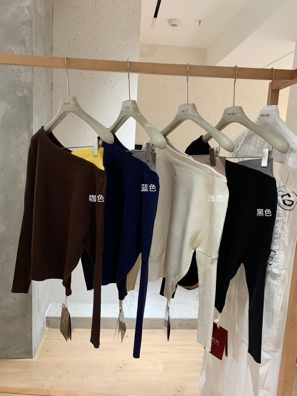 溫柔百搭顯瘦斜肩撞色針織上衣-4色 溫柔百搭顯瘦斜肩撞色針織上衣-4色