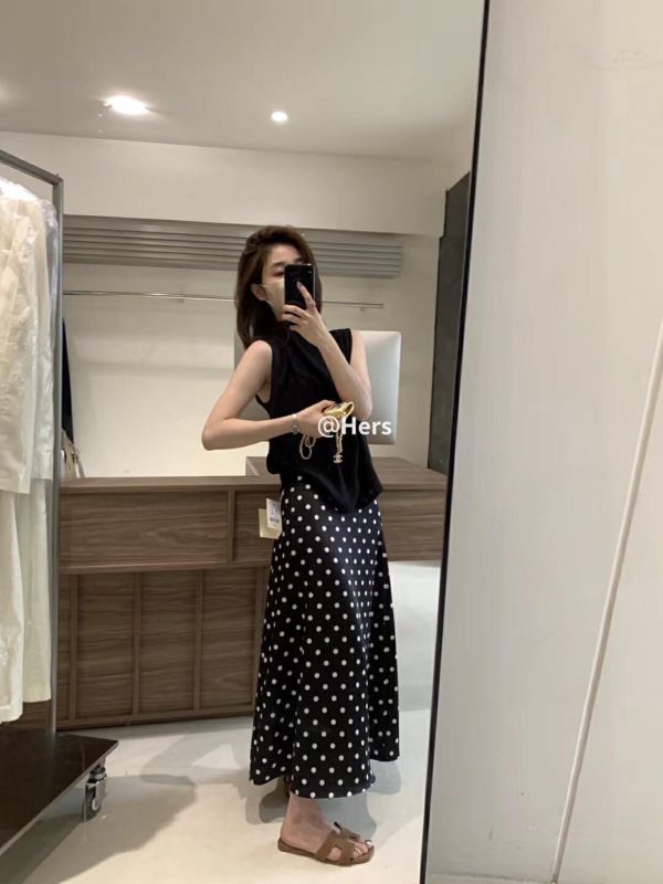 溫柔淑女 天絲捏摺女人味氣質優雅百搭上衣-4色 溫柔淑女 天絲捏摺女人味氣質優雅百搭上衣-4色