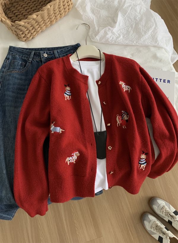 聖誕氛圍感小狗刺繡設計感五角星扣毛衣外套 聖誕氛圍感小狗刺繡設計感五角星扣毛衣外套