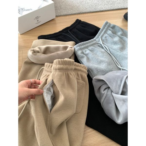 經典百搭直筒奶茶色加絨保暖休閒褲-3色 經典百搭直筒奶茶色加絨保暖休閒褲-3色