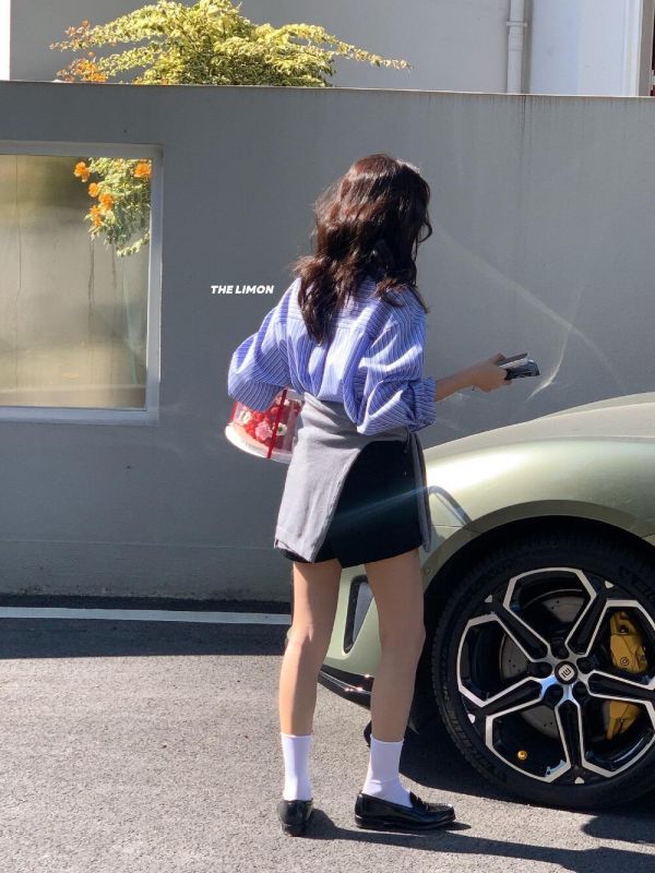 隨性氣質顯白條紋襯衫上衣-2色 隨性氣質顯白條紋襯衫上衣-2色