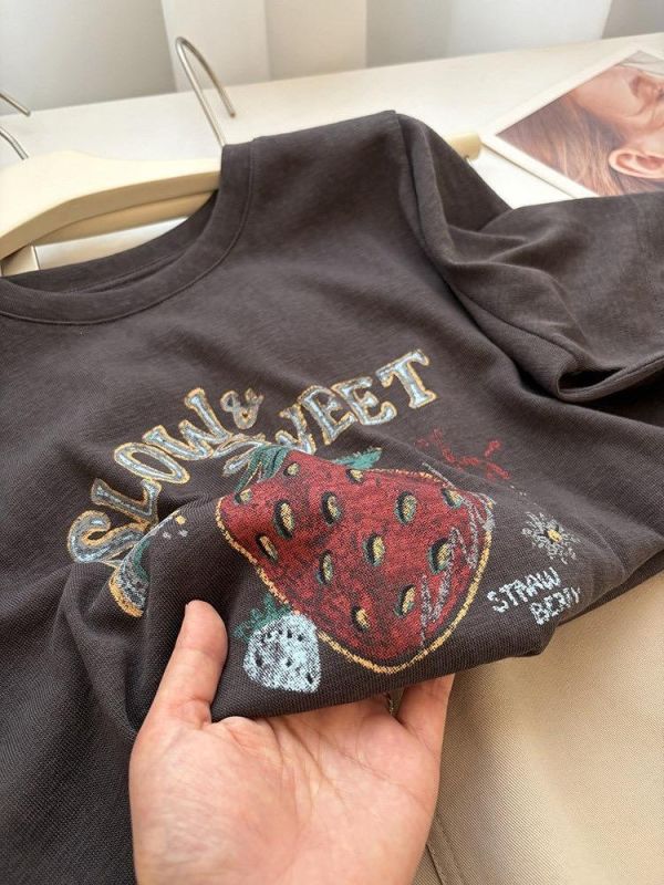 復古草莓印花寬鬆休閒薄雪花棉上衣 復古草莓印花寬鬆休閒薄雪花棉上衣