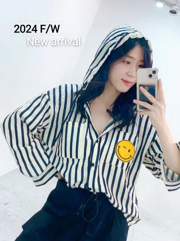 Korea 條紋笑臉貼布連帽襯衫 Korea 條紋笑臉貼布連帽襯衫