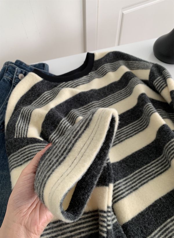 長版寬鬆仿兔絨 柔軟鬆弛感上衣 長版寬鬆仿兔絨 柔軟鬆弛感上衣