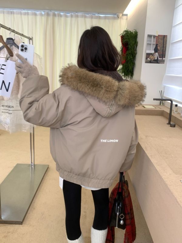 百搭寬鬆牛角扣連帽毛領派克外套 百搭寬鬆牛角扣連帽毛領派克外套