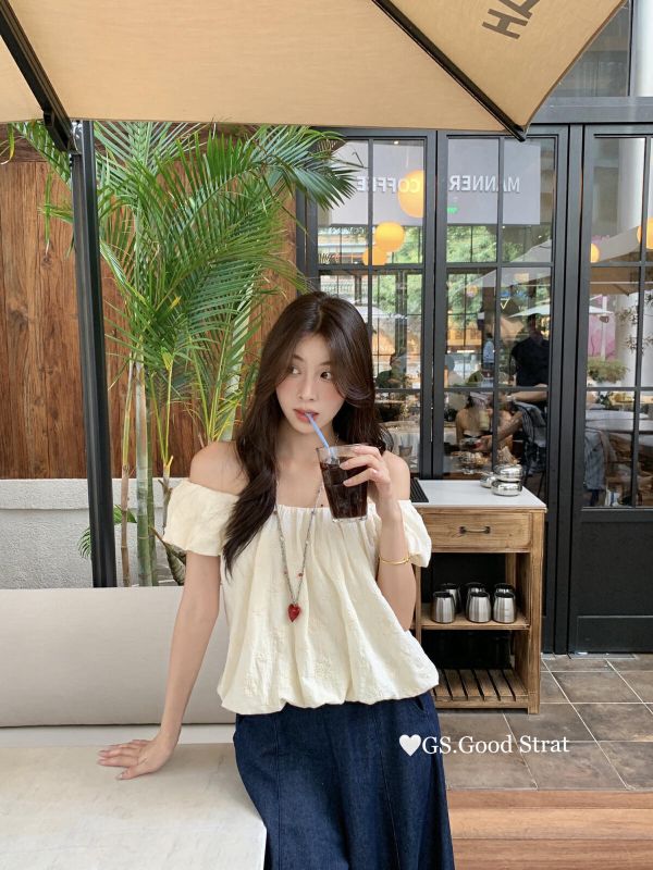 渡假甜美少女感碎花飛飛袖上衣-2色 渡假甜美少女感碎花飛飛袖上衣-2色