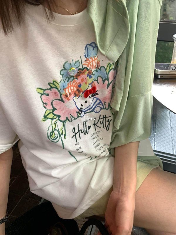 韓系花卉卡通印花寬鬆上衣 韓系花卉卡通印花寬鬆上衣