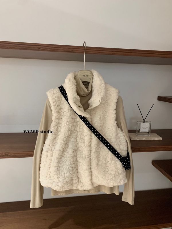 氣質百搭立領單排扣保暖毛絨背心-3色 氣質百搭立領單排扣保暖毛絨背心-3色