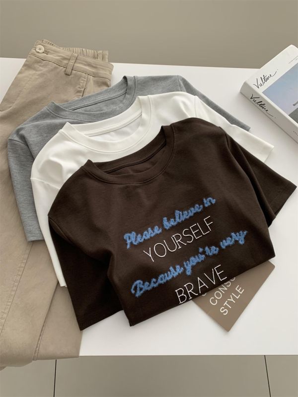 涼感莫代爾棉顯白復古刺繡果凍T-3色 涼感莫代爾棉顯白復古刺繡果凍T-3色