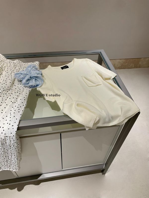 設計感後背繫帶薄款針織上衣-3色 設計感後背繫帶薄款針織上衣-3色