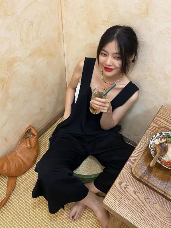 無拘束～方領休閒透氣吊帶連身褲 無拘束～方領休閒透氣吊帶連身褲