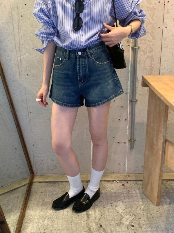 做舊工藝洗水牛仔高腰牛仔褲 做舊工藝洗水牛仔高腰牛仔褲