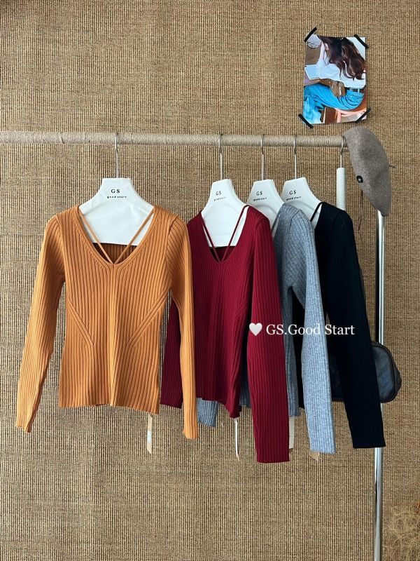 極簡風修身顯瘦性感V領針織上衣-5色 極簡風修身顯瘦性感V領針織上衣-5色