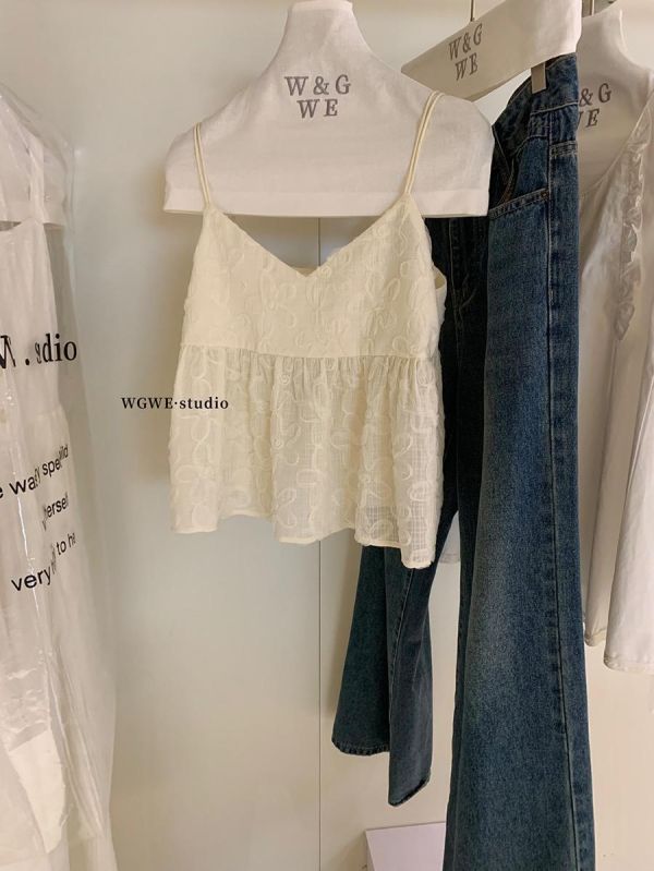 小吊帶蕾絲V領甜美法式小背心-2色 小吊帶蕾絲V領甜美法式小背心-2色