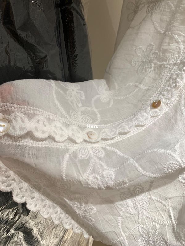 夏季刺繡鈎花蕾絲設計連帽防曬開衫-2色 夏季刺繡鈎花蕾絲設計連帽防曬開衫-2色