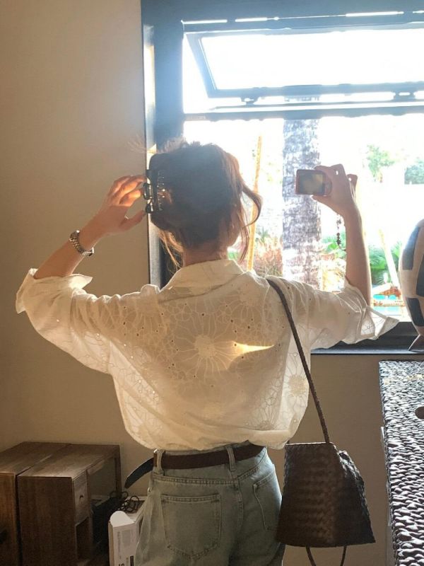 怎麼拍都好看～溫柔慵懶風蕾絲襯衫 怎麼拍都好看～溫柔慵懶風蕾絲襯衫