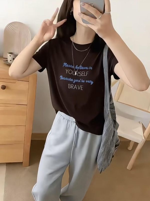 涼感莫代爾棉顯白復古刺繡果凍T-3色 涼感莫代爾棉顯白復古刺繡果凍T-3色