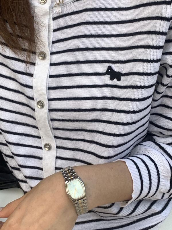 柔軟可愛刺綉單排扣罩衫上衣-5色 柔軟可愛刺綉單排扣罩衫上衣-5色