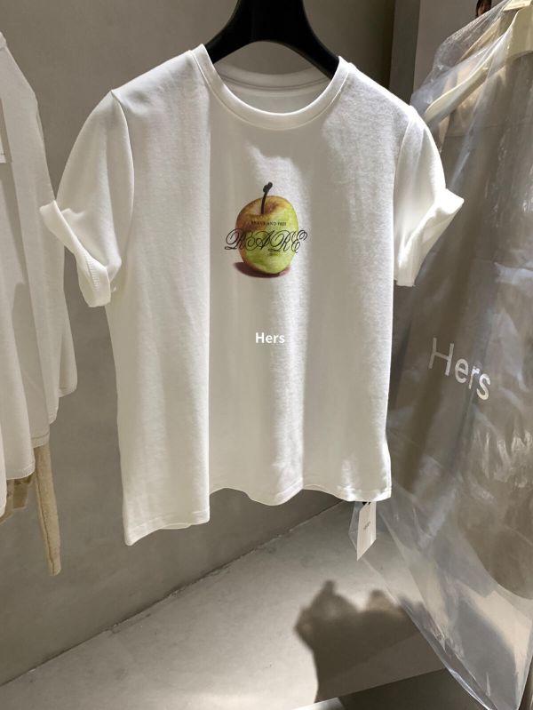 日常穿搭 趣味蘋果質感印花T恤-2色 日常穿搭 趣味蘋果質感印花T恤-2色