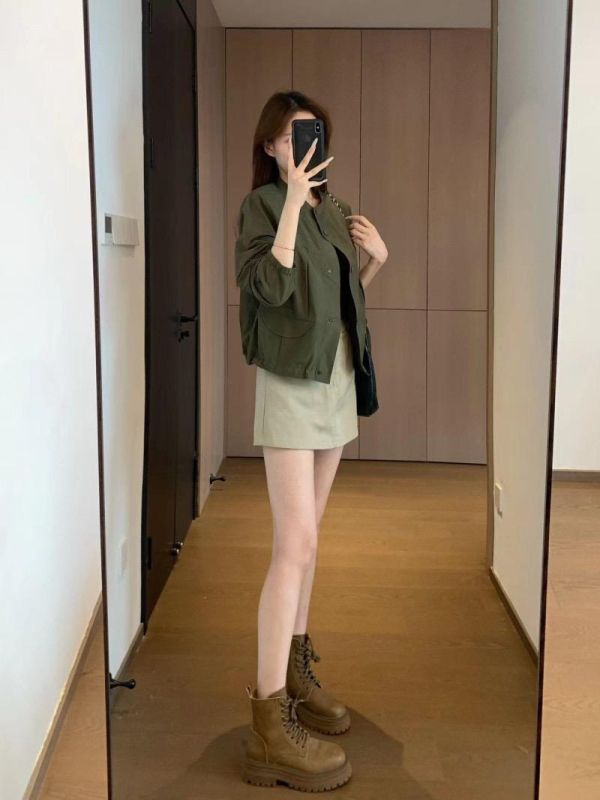 質感立體剪裁 挺闊立領夾克外套-2色 質感立體剪裁 挺闊立領夾克外套-2色