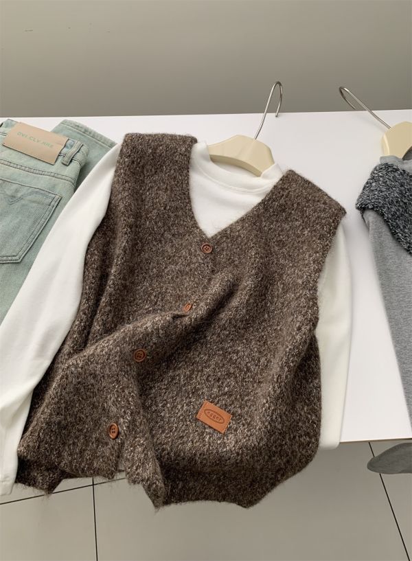 復古溫柔花紗V領柔軟針織背心-4色 復古溫柔花紗V領柔軟針織背心-4色