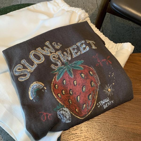 復古草莓印花寬鬆休閒薄雪花棉上衣 復古草莓印花寬鬆休閒薄雪花棉上衣