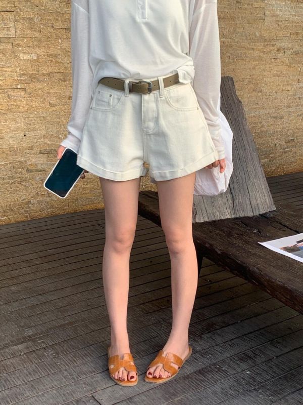 捲邊設計感百搭春夏牛仔短褲-3色 捲邊設計感百搭春夏牛仔短褲-3色