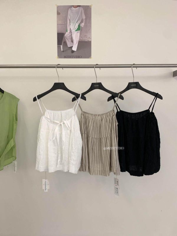 溫柔風復古條紋後背繫帶鏤空背心-3色 溫柔風復古條紋後背繫帶鏤空背心-3色