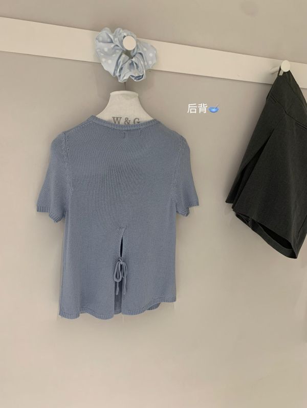 設計感後背繫帶薄款針織上衣-3色 設計感後背繫帶薄款針織上衣-3色