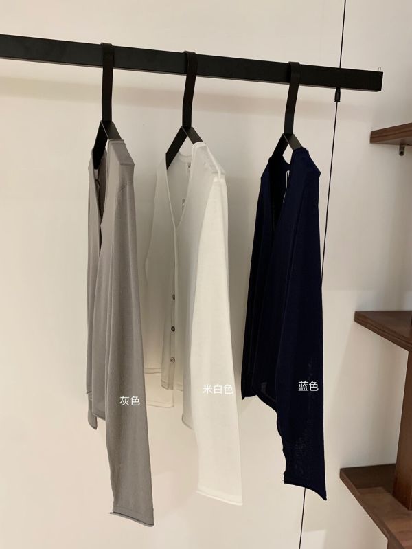 簡單穿顏值擔當 薄款防曬V領外套-3色 簡單穿顏值擔當 薄款防曬V領外套-3色