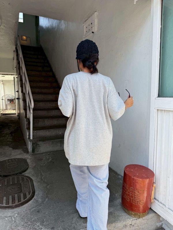 捲髮墨鏡女孩 大版下身失蹤寬鬆tee-3色 捲髮墨鏡女孩 大版下身失蹤寬鬆tee-3色