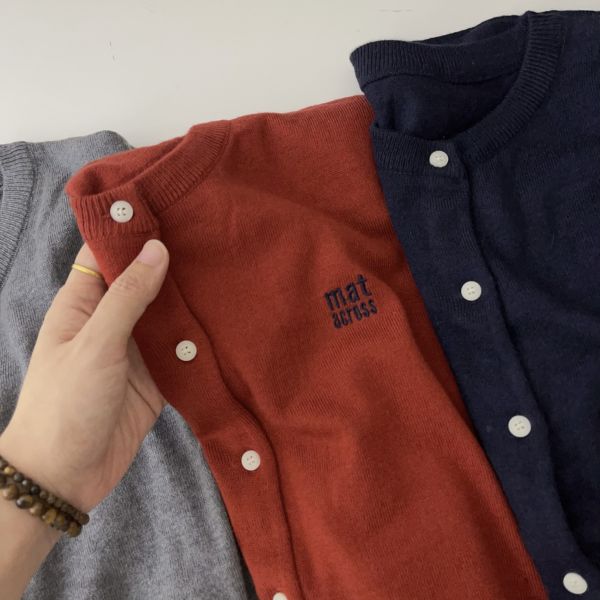 早秋上衣/開衫兩穿 刺繡百搭小清新單品-4色 早秋上衣/開衫兩穿 刺繡百搭小清新單品-4色