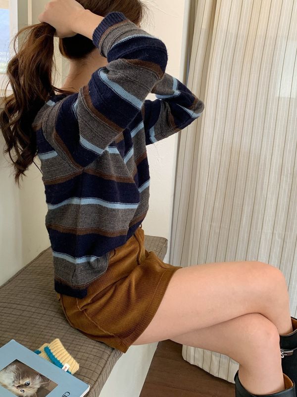 治癒假期 韓系慵懶撞色條紋寬鬆毛衣-2色 治癒假期 韓系慵懶撞色條紋寬鬆毛衣-2色