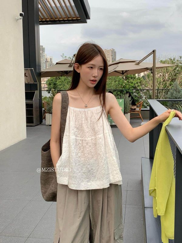 溫柔風復古條紋後背繫帶鏤空背心-3色 溫柔風復古條紋後背繫帶鏤空背心-3色