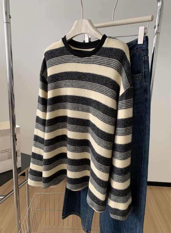 長版寬鬆仿兔絨 柔軟鬆弛感上衣 長版寬鬆仿兔絨 柔軟鬆弛感上衣