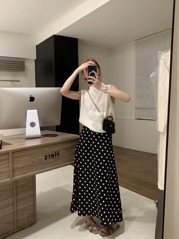 溫柔淑女 天絲捏摺女人味氣質優雅百搭上衣-4色 溫柔淑女 天絲捏摺女人味氣質優雅百搭上衣-4色