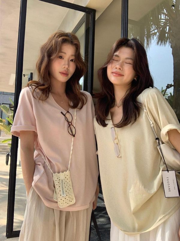 輕薄好穿 V領寬鬆亞麻捲邊袖T-11色 輕薄好穿 V領寬鬆亞麻捲邊袖T-11色