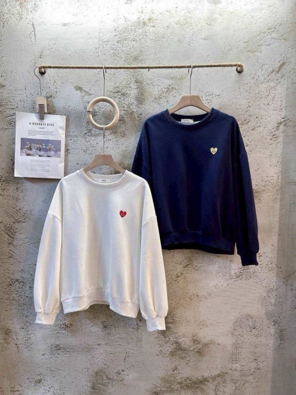 精緻胸口小愛心刺繡tee-2色 精緻胸口小愛心刺繡tee-2色