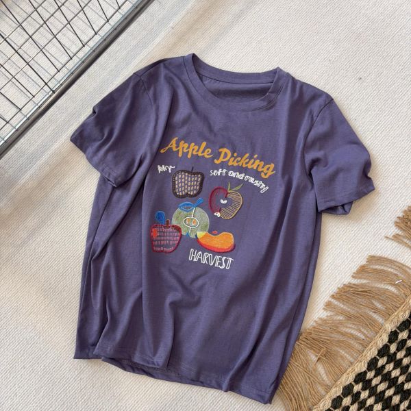 萊塞爾蘋果刺繡薄款寬鬆休閒T-3色 萊塞爾蘋果刺繡薄款寬鬆休閒T-3色