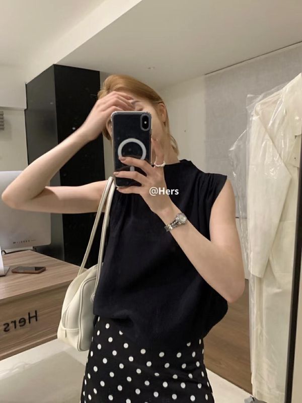 溫柔淑女 天絲捏摺女人味氣質優雅百搭上衣-4色 溫柔淑女 天絲捏摺女人味氣質優雅百搭上衣-4色