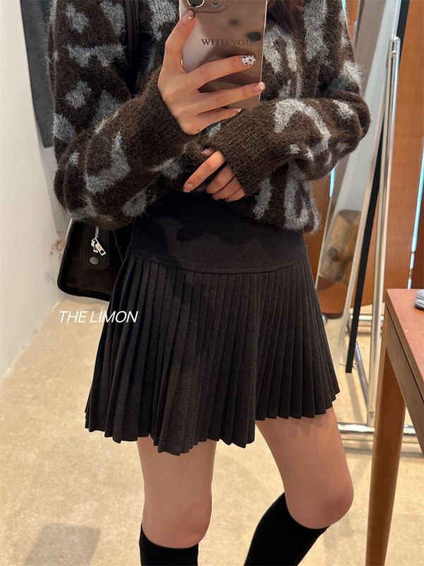 休閒風厚版磨毛呢百搭百褶裙-2色 休閒風厚版磨毛呢百搭百褶裙-2色