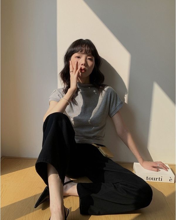 雙耳扣牛仔女高腰休閒直筒牛仔褲-2色 雙耳扣牛仔女高腰休閒直筒牛仔褲-2色