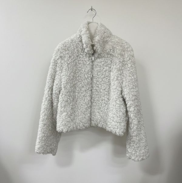 Korea 人氣毛毛保暖QQ外套-2色 Korea 人氣毛毛保暖QQ外套-2色