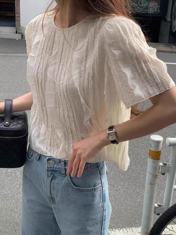 Korea 褶皺流蘇木耳邊上衣-2色 Korea 褶皺流蘇木耳邊上衣-2色